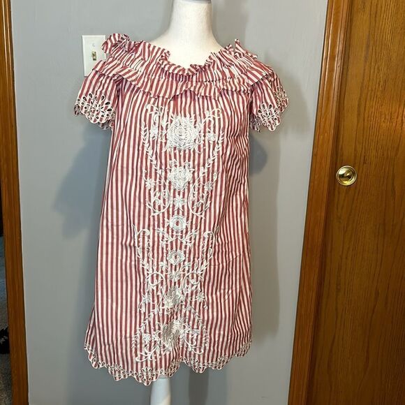 🆕 PARKER Cable Red & White Striped Off the Shoulder Floral Embroidered Dress‎ - Picture 3 of 7